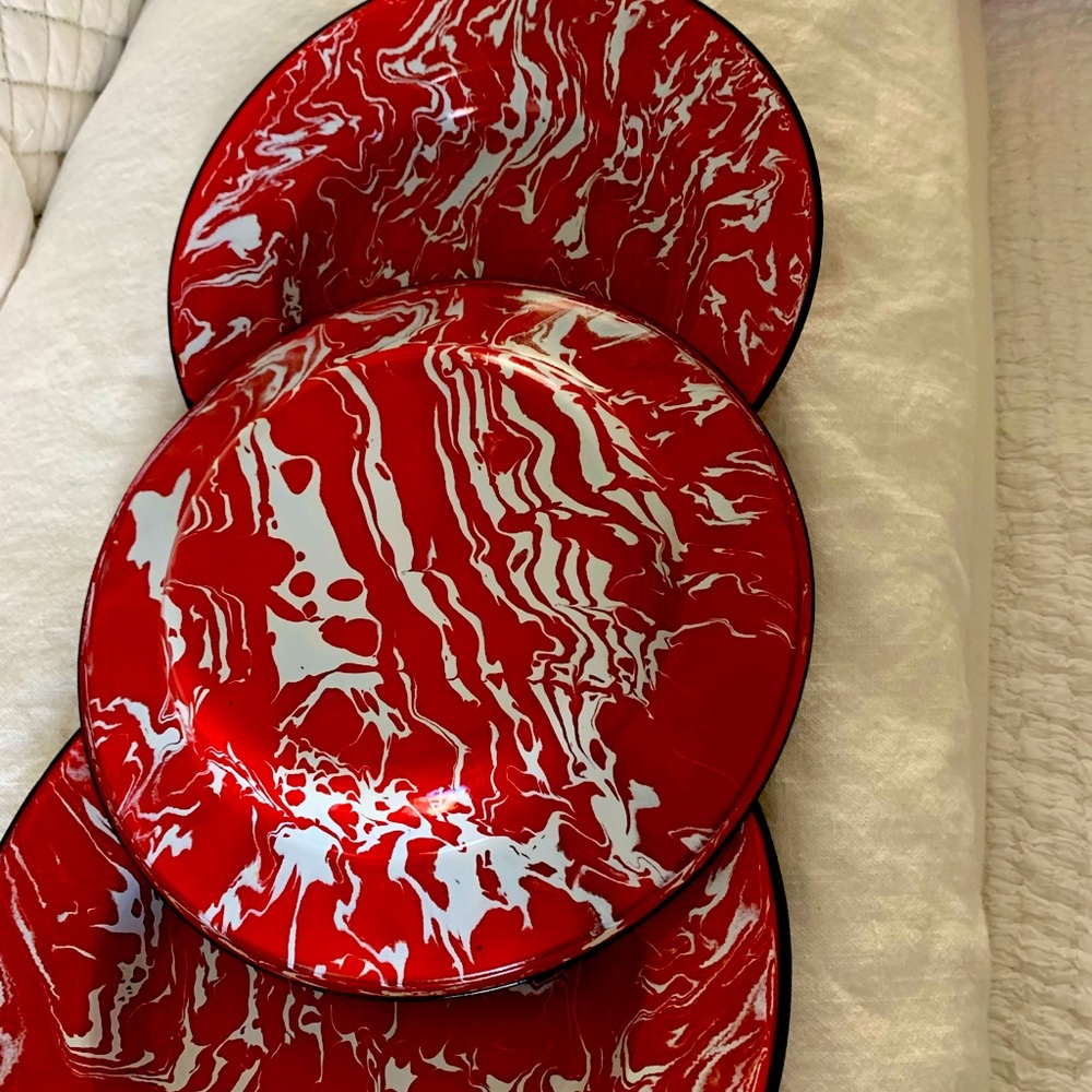 Set of 6 old fadhioned metal plates